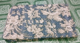 Indische Kantha-Steppdecke, handgefertigt, Kantha-Bettüberwurf, Baumwolldecke, Gudari-Queen-Size-Kantha-Steppdecke, grauer Blumendruck