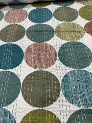 Mehrfarbiger gesteppter Kantha-Steppstoff mit Handblockdruck, gepunkteter Blockdruck, Kantha-Tagesdecke, Kantha-Steppdecke, Überwurf, Doppelgröße