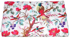 Indischer Kantha Quilt mit weißem Vogeldruck, Kantha Decke, Überwurf, Kantha, handgenähte Tagesdecke, Überwurf mit Blumendruck, Einzel-/Doppelgröße