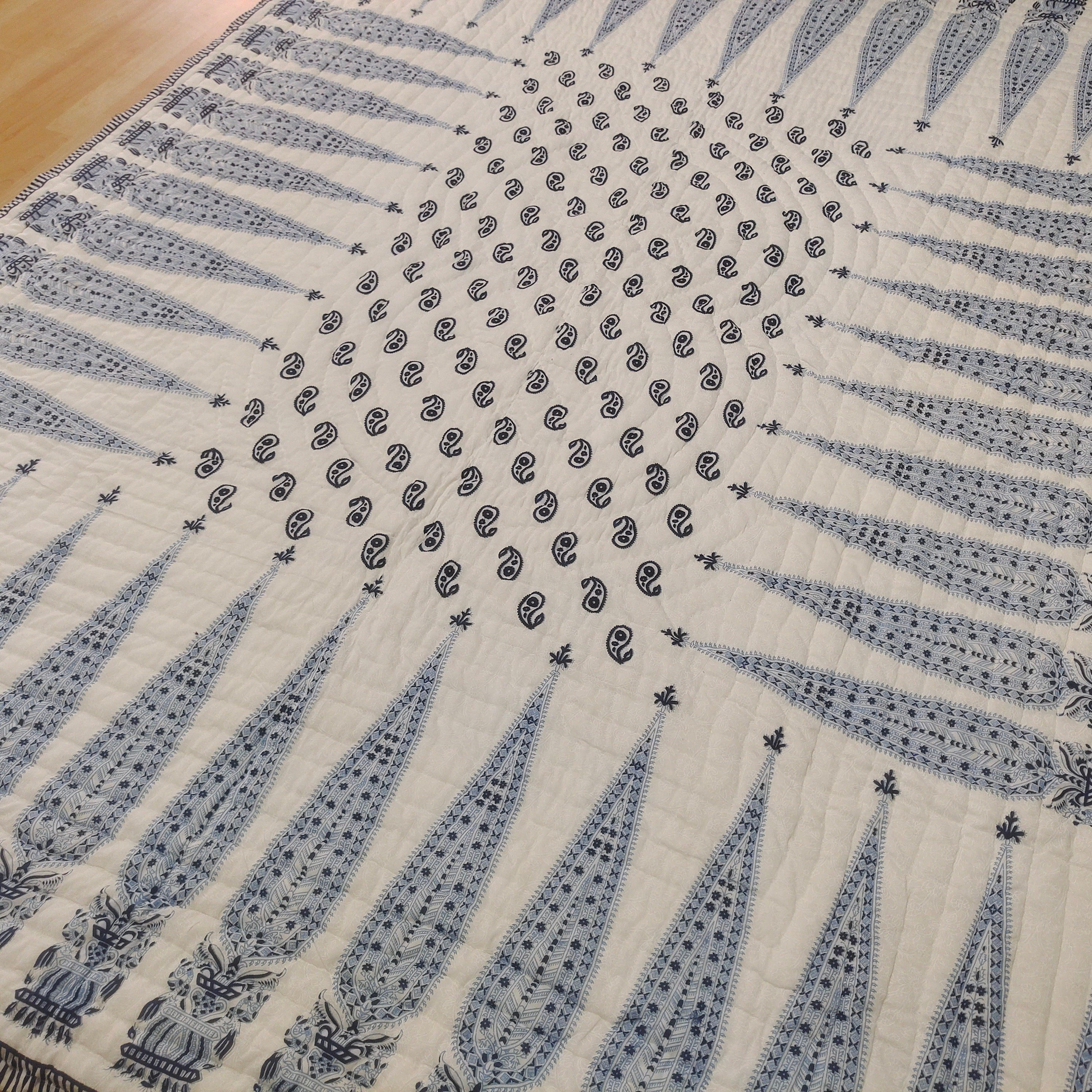 Indische Kantha-Steppdecke, Razai-Überwurf, Wendedecke, Sofabezug, Bettüberwurf, Bettwäsche, Boho, Boho, Baumwollfüllung, Queen, handbedruckt