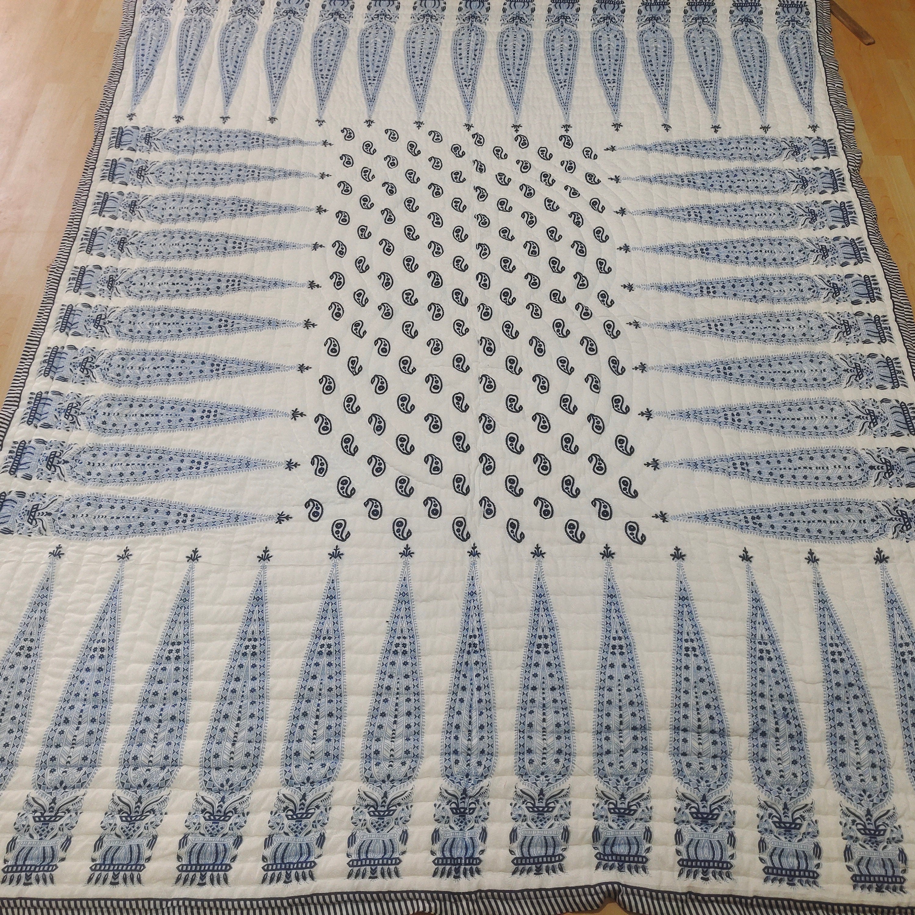 Indische Kantha-Steppdecke, Razai-Überwurf, Wendedecke, Sofabezug, Bettüberwurf, Bettwäsche, Boho, Boho, Baumwollfüllung, Queen, handbedruckt