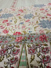 Indischer Kantha Quilt, handgemachter Druck, Kantha-Überwurf, indische Decke, Queen-Size-Tagesdecke, Kantha-Bettbezug, Boho-Quilt, King-Size-Quilt