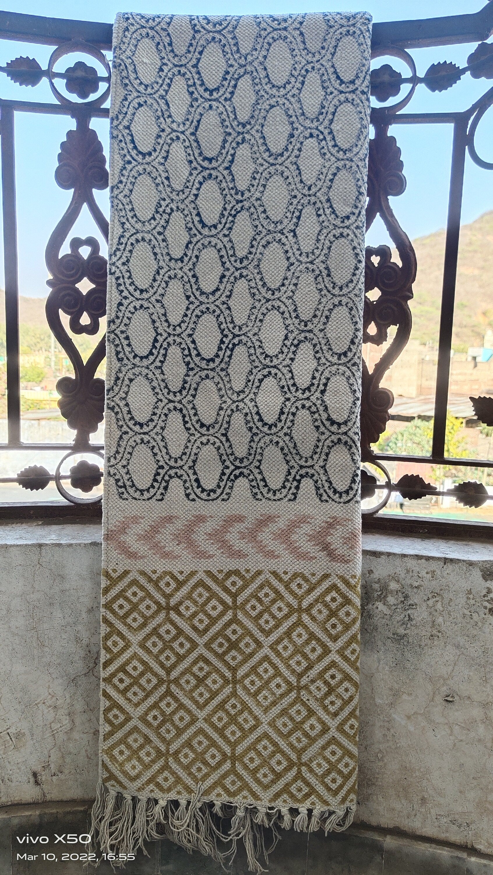 Indischer handbedruckter Bodenteppich, Handgemachter Teppich, Indischer Dhurrie-Teppich, Baumwollteppich, Flächenteppich, Aztekenteppich