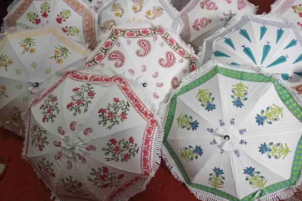 Handgemachter Sonnenschirm Indischer Dekorativer Baumwoll-Party-Dekor Gartenblumen Hochzeitsschirm Blumenschirme Traditionelles Dekor Viele Stück