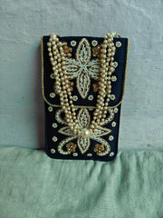 Indische Designer-Handytasche, Seiden-Handytasche mit Taillenclip, Handytasche, Samsung iPhone-Tasche mit Saree-Haken-Handarbeit