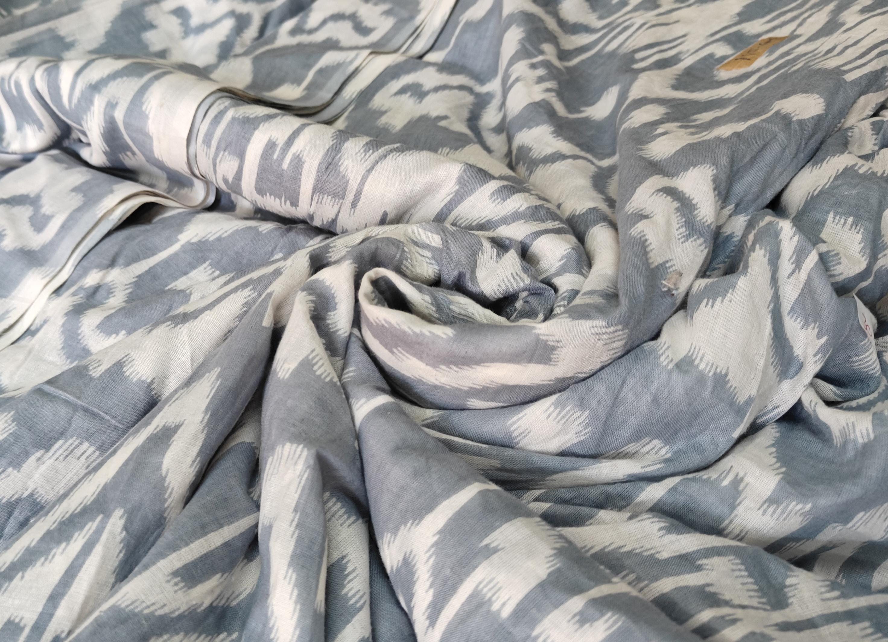 Indischer Grauer Ikat-Druck, Boho-Stoff, bedruckt, 100 % Baumwolltuch, Stoff um 5 Meter, Stoff für Vorhänge, Kissen, Kleiderherstellung