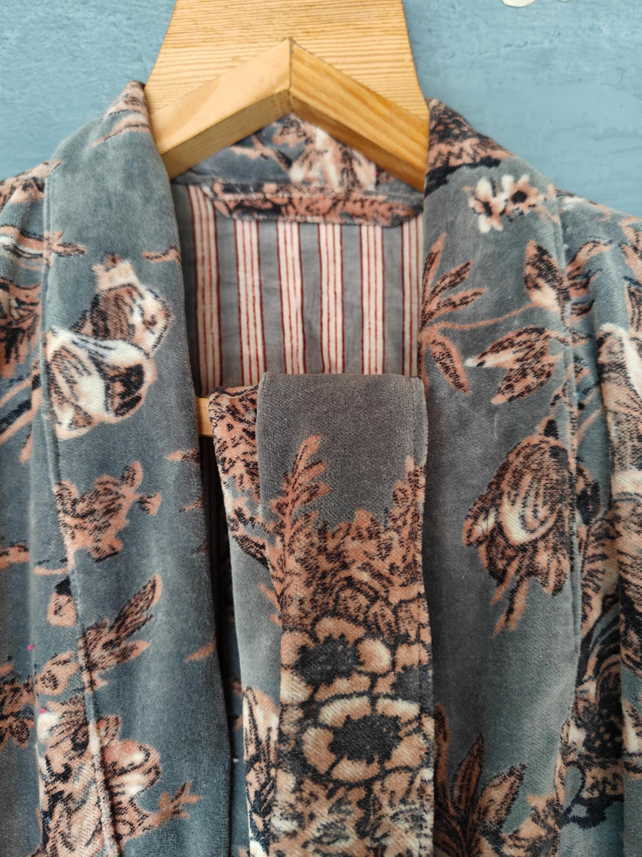 Indische Lange Samtjacke Samt Kimono Robe Morgentee Samtmantel Brautjungfern Robe Boho Luxus Resort Wear Kimono Urlaub Urlaubskleidung
