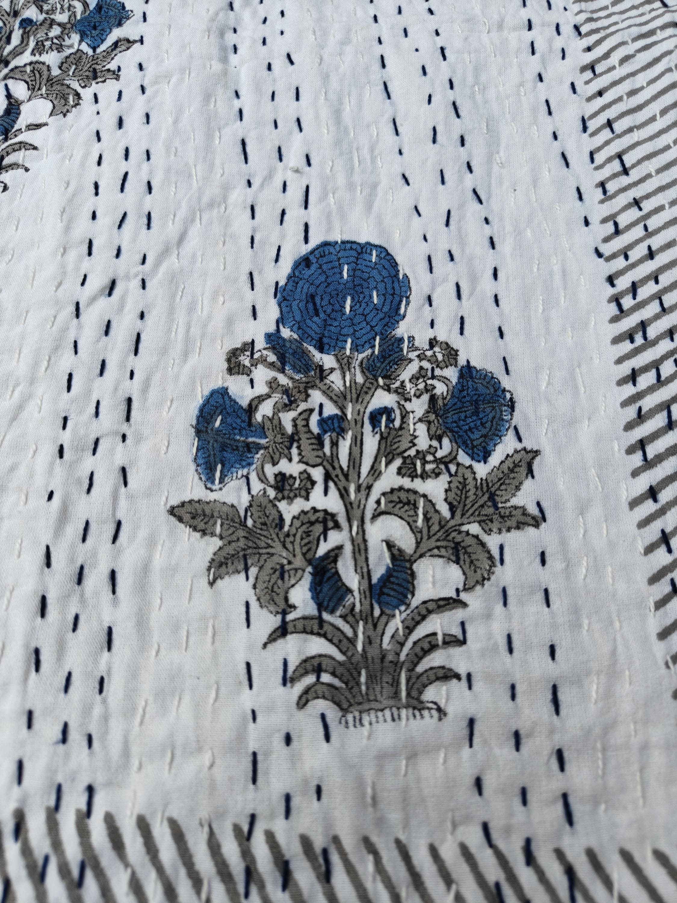 Indian Kantha Quilt Hand Block Print Kantha Throw Boho Gudari Blanket Bedspread Kantha Bed Cover Bohemian Quilt Queen Size Quilt